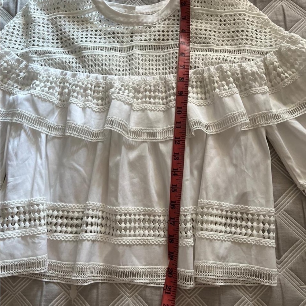 Bebe White ruffled Boho Detailed long sleeved cropped Blouse size M - Picture 4 of 13